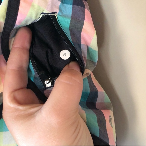 ➿ Lululemon | Tracker Shorts Sz 6 - Picture 3 of 5